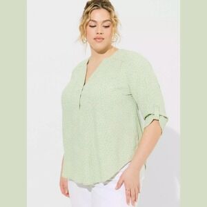 NEW Torrid Size 2 Harper 3/4 Sleeve Blouse Polka Dot Print Roll‎ Tab Sleeve Top